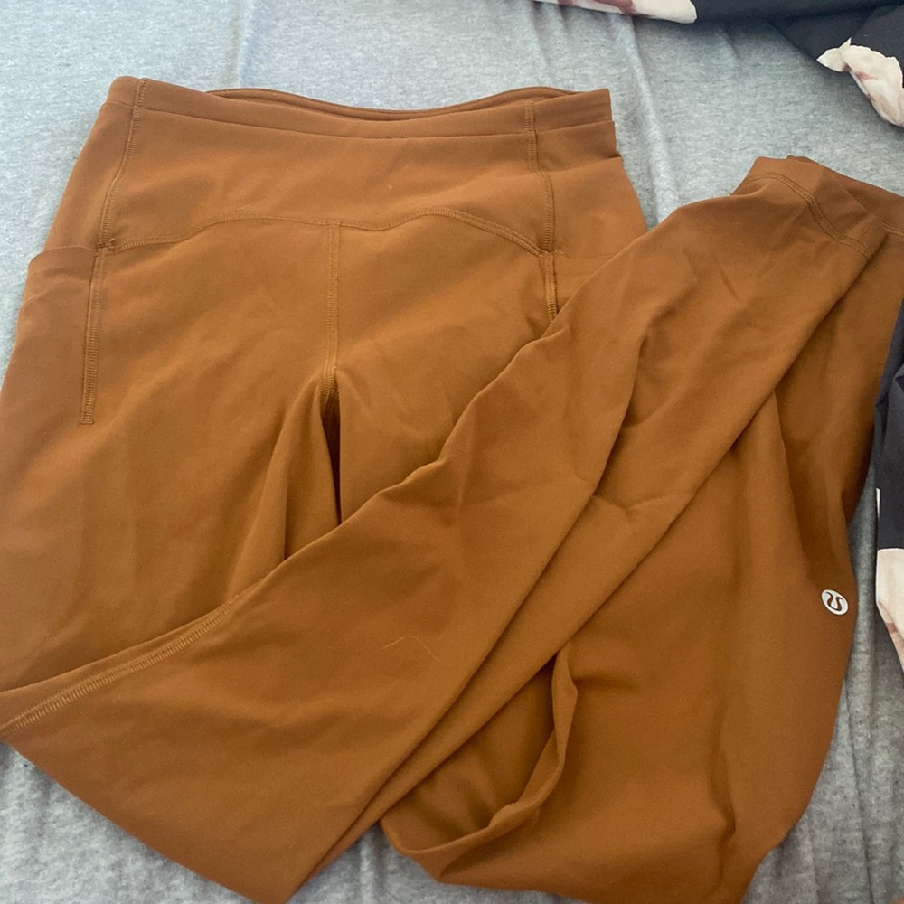 Bronze lululemon leggings